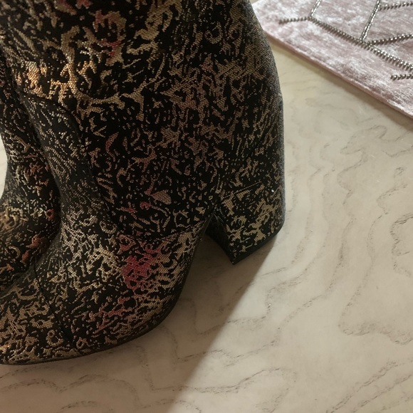 Never worn - Picture 4 of 4